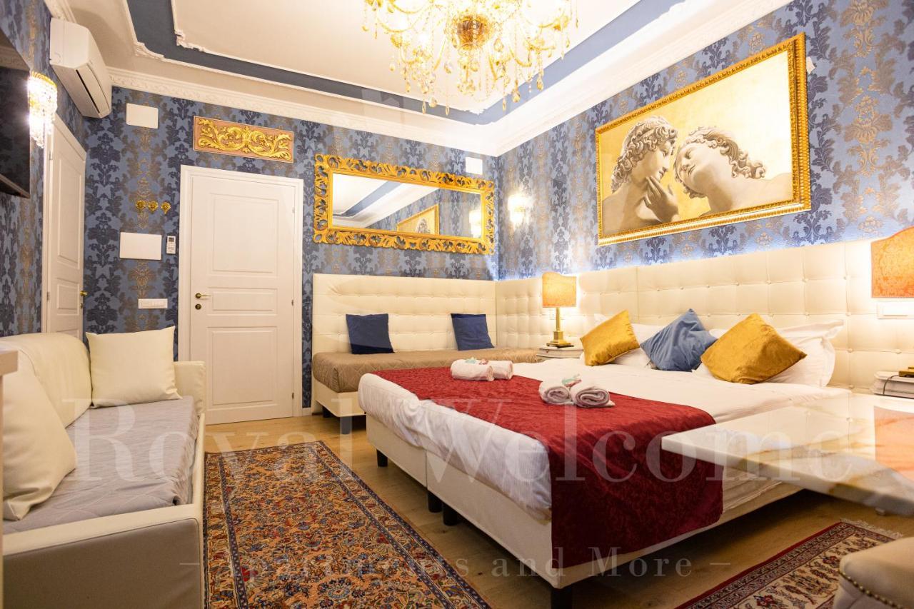 Deluxe King Suite,1339182959:JPEG
