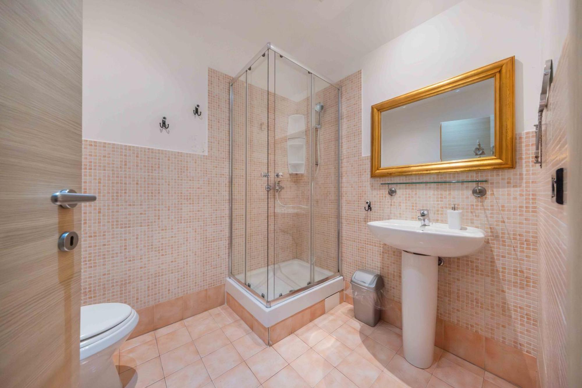 Camera Tripla con Bagno Privato Esterno