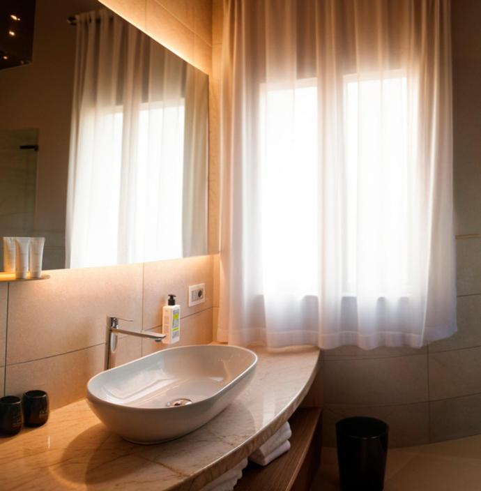 Superior Suite Spa Bath