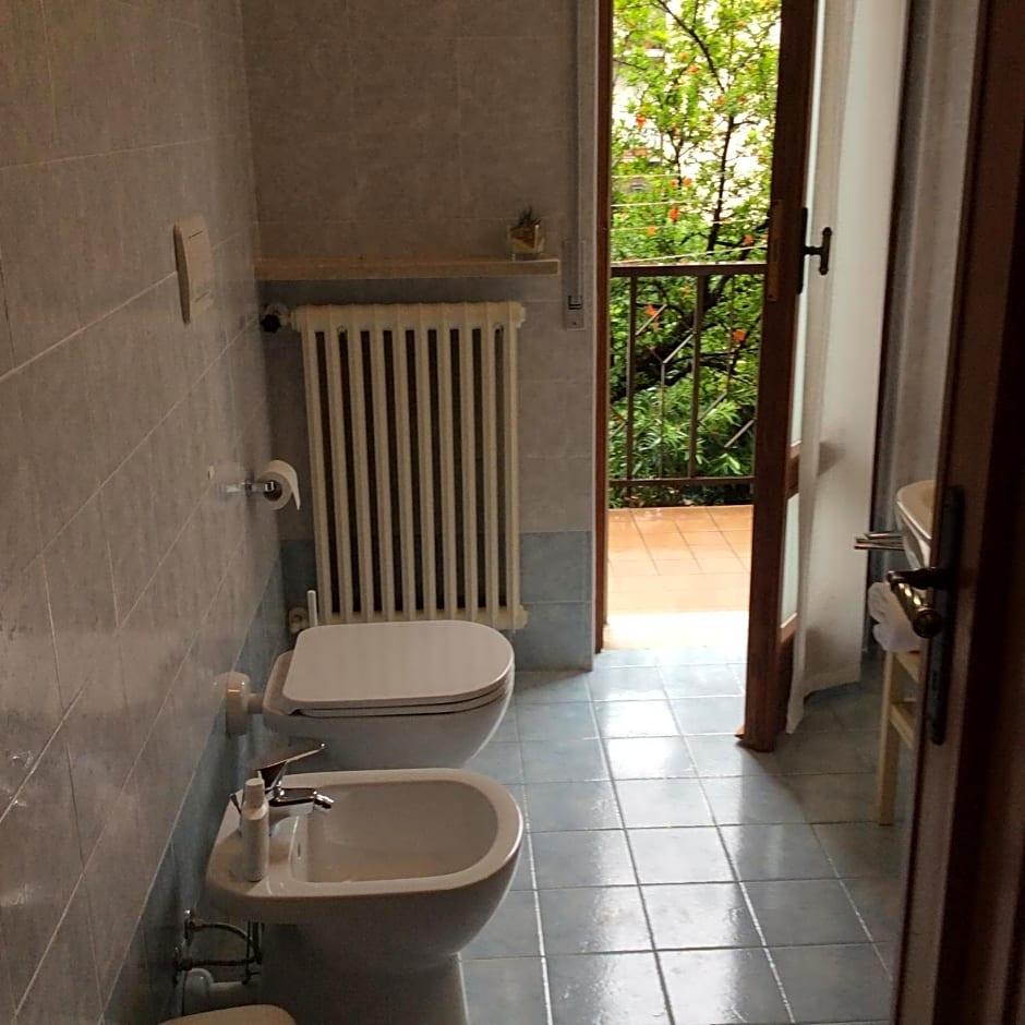 Large Double Room Private Bathroom