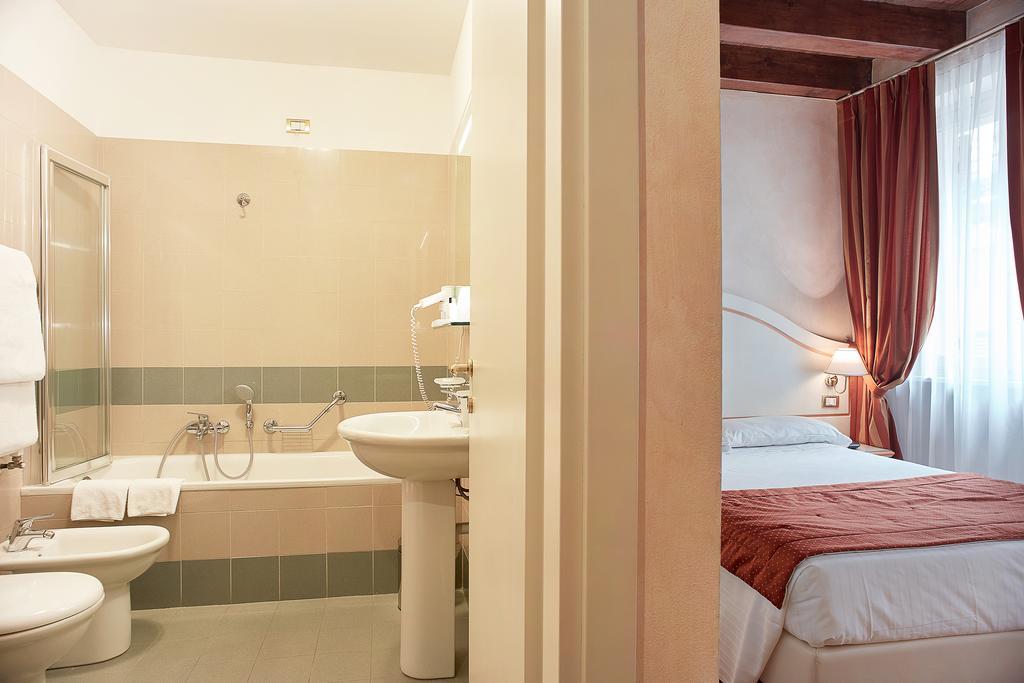 Small Double Room,1216031023:JPEG