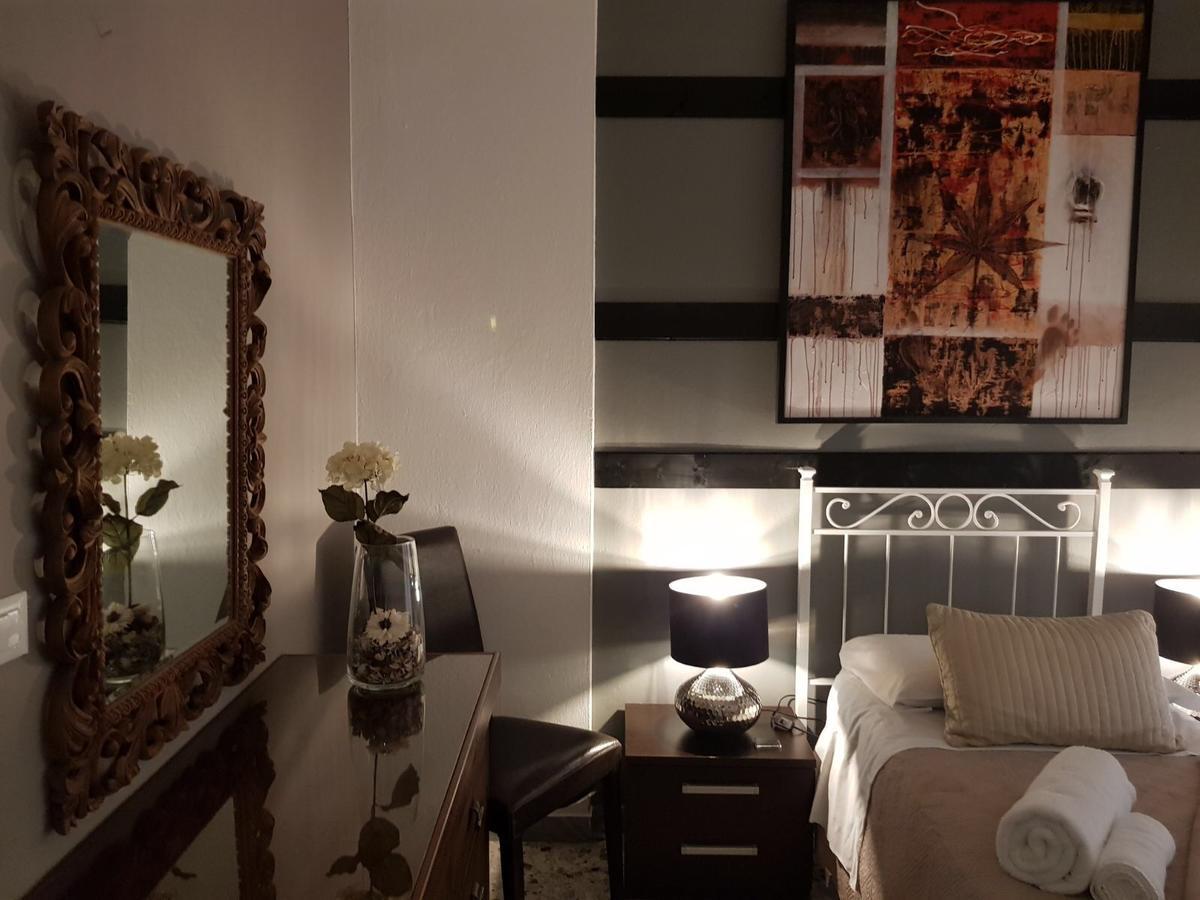 Camera Singola Standard con Bagno in Comune