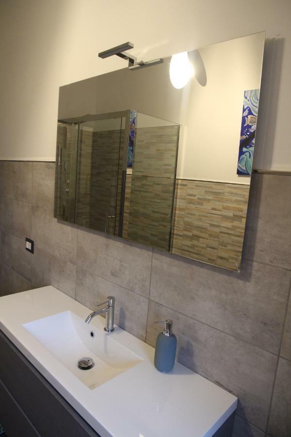 Apartment with Balcony,944616124:JPEG