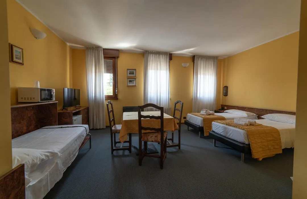 Hotel Siros-1