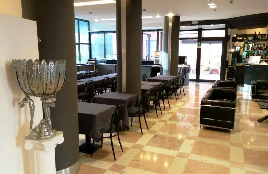 Hotel Martini-1