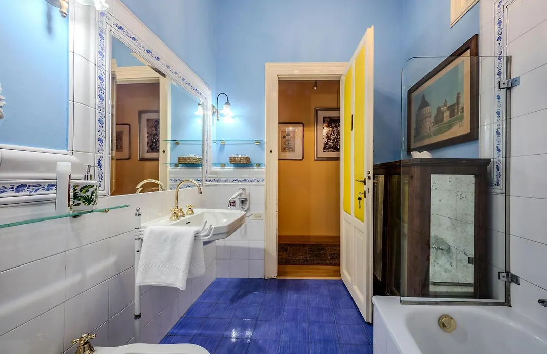 Casa Esvael - Historic Rooms In Verona City Center-1