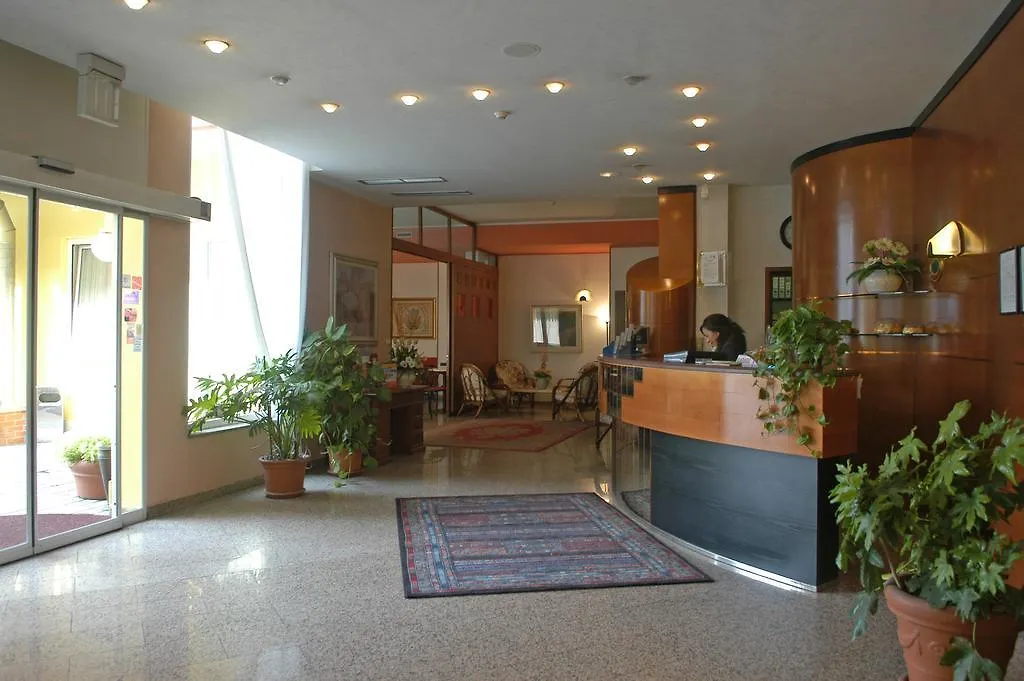 Hotel Monaco-1