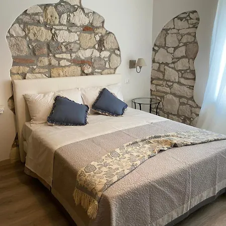 Unique Rooms-2
