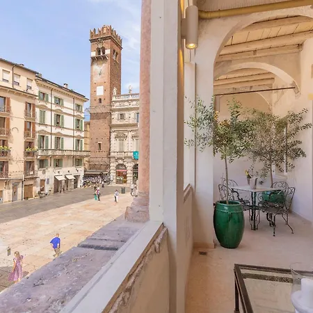 Corte Realdi Suites Piazza Erbe-3