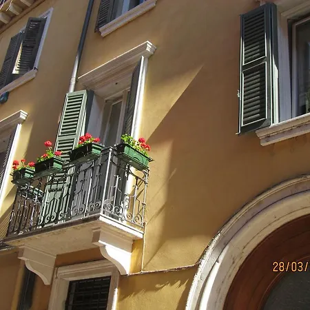 Vicolo Chiodo-2
